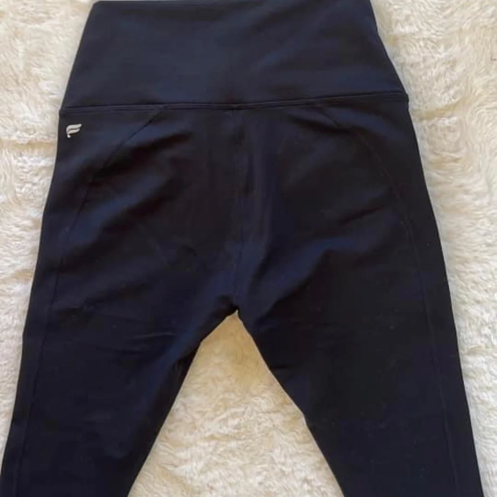 Fabletics - Picture 2 of 3